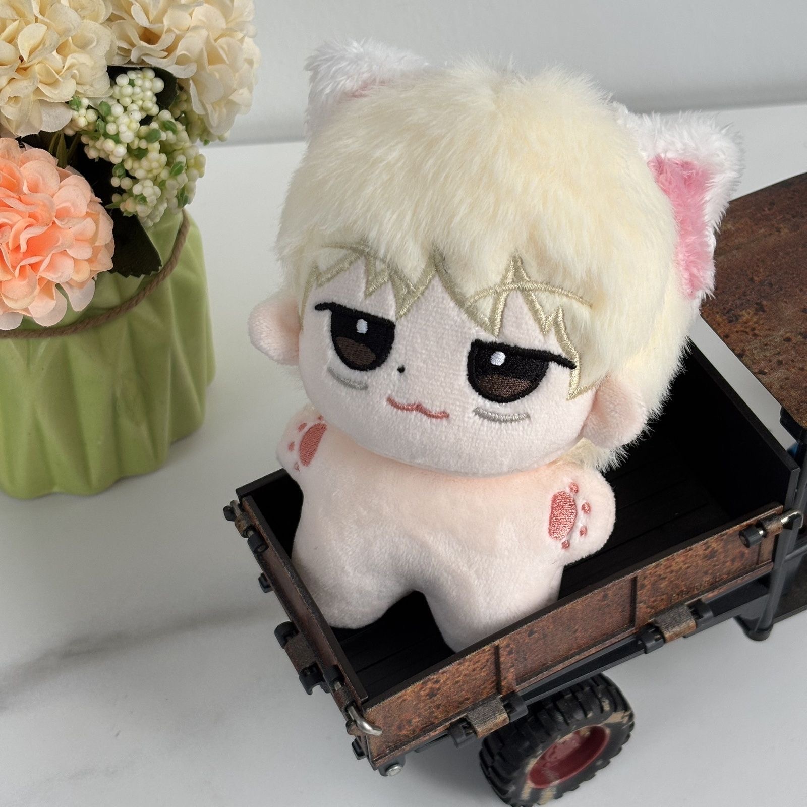 Primer lanzamiento: Muñeco de  - Anime Cosplay Merchandise reseña y precio